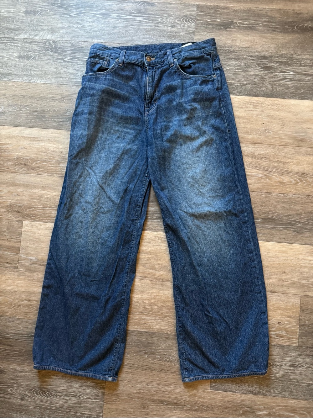 Vince women’s Dark Blue Relaxed Straight Jeans sz 29